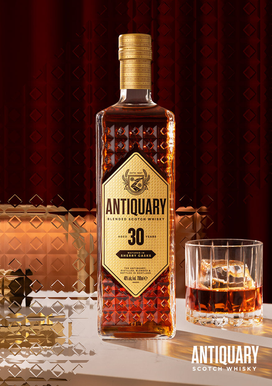 ANTIQUARY_SHELF_TALKER_PORTRAIT_BOTTLE_30YO_JPG (1).jpg